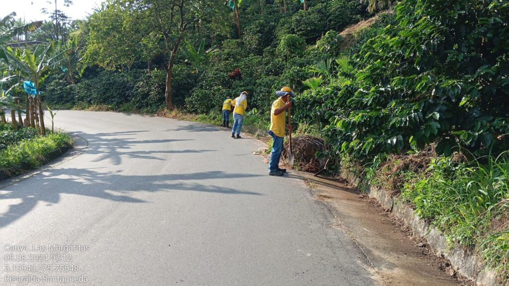 mantenimiento de vías, departamento de Caldas, empresa Promueve Más